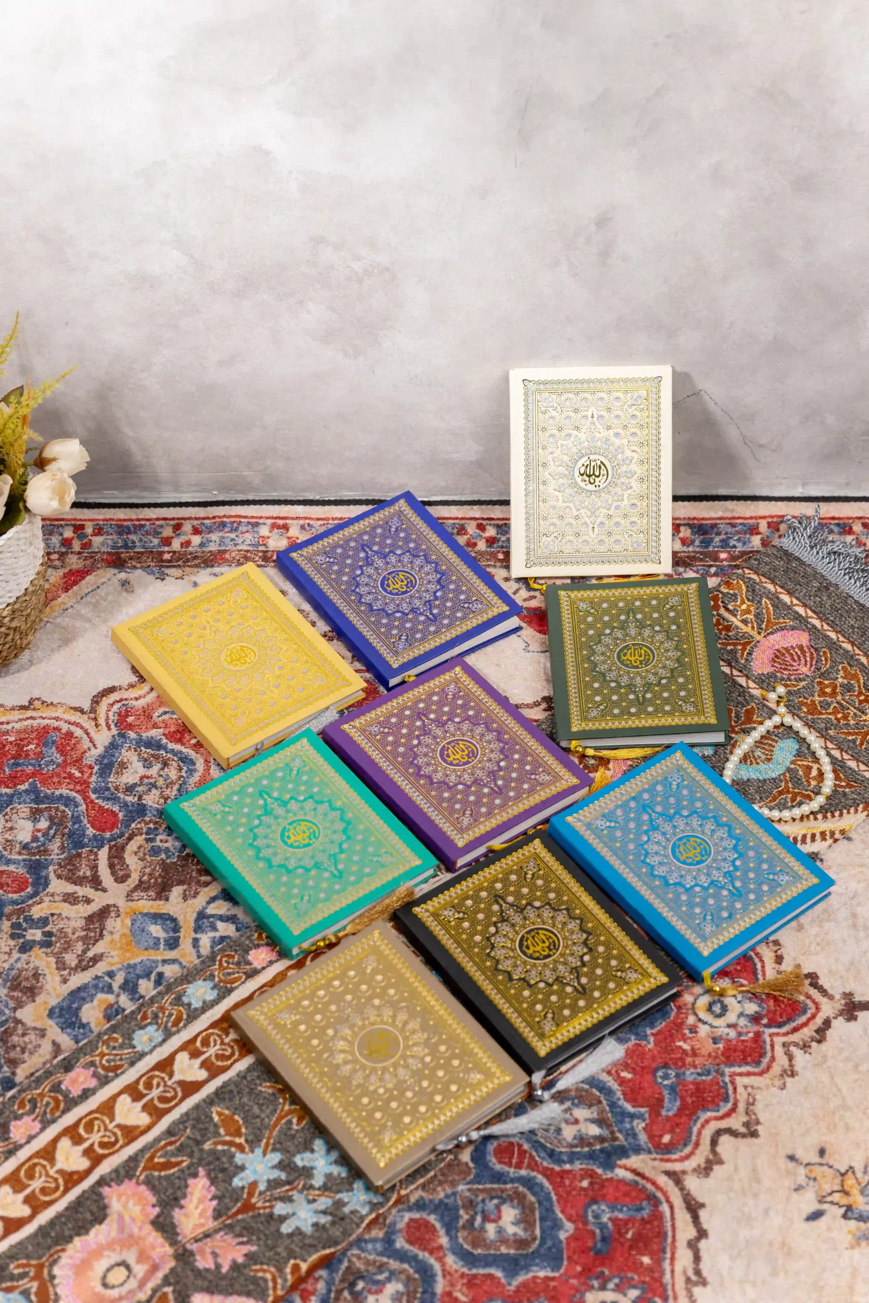 Hardcover - Manis 06
